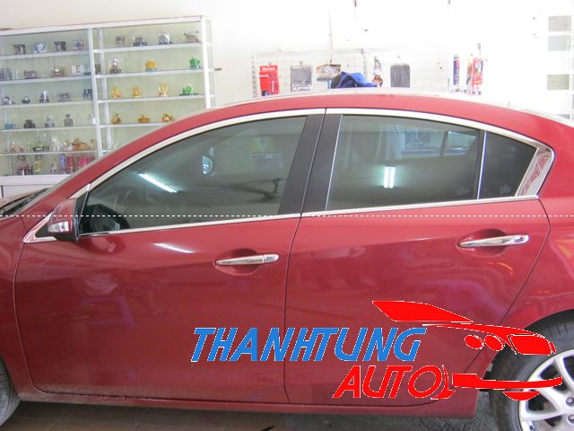 Viền khung kính cho xe Mazda 3  2011-2013