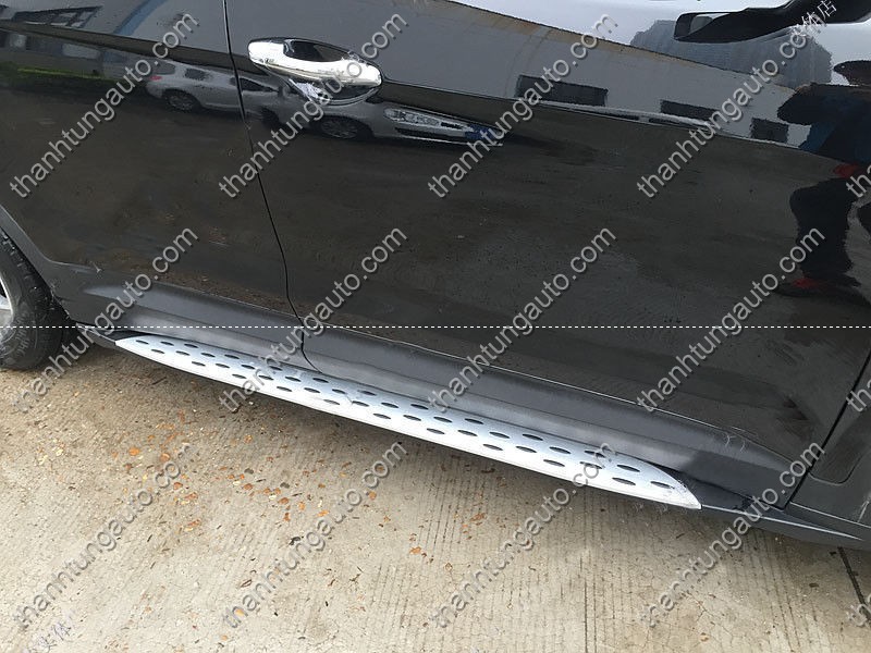 BẬC BƯỚC CHÂN CHO SANTAFE 2013-2018 mẫu Mercedes