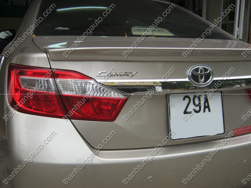 ĐUÔI GIÓ MỎNG CHO XE CAMRY  2012-2015