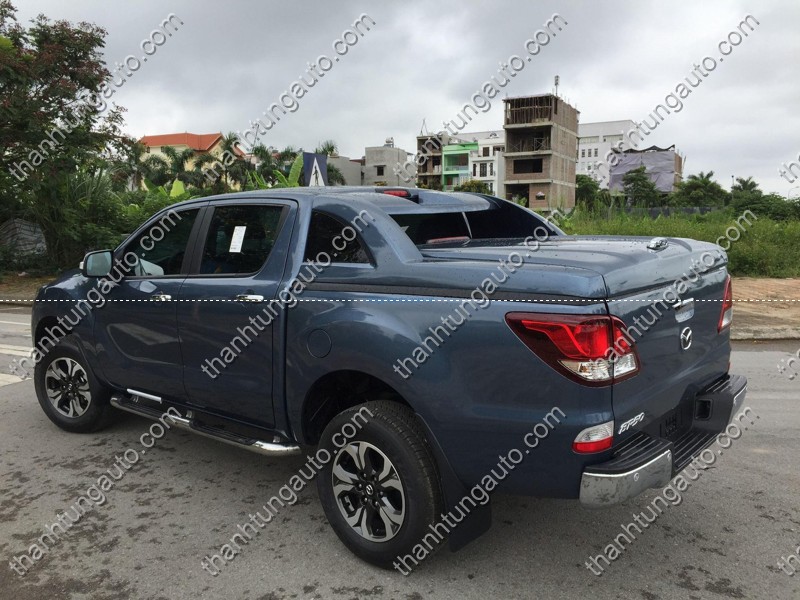 Nắp thùng thấp cho xe Mazda BT50 mẫu vai kính
