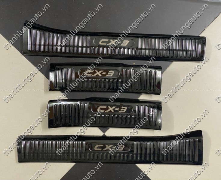 Nẹp bước chân trong titan cho xe Mazda CX3