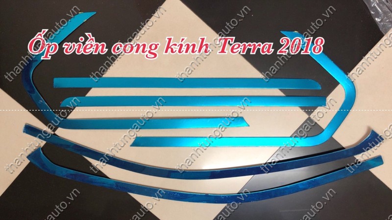 Nẹp viền khung kính cho xe Nissan terra 2018