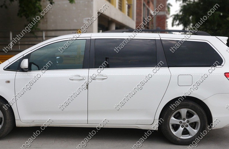 Nẹp viền khung kính Toyota Siena 2011-2018