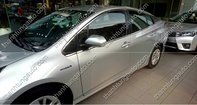 Nẹp viền khung kính cho xe Toyota Prius 2016-2018