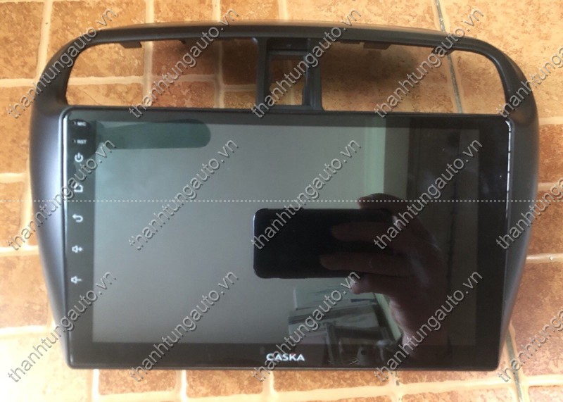 Màn hình android caska cho xe Attrage