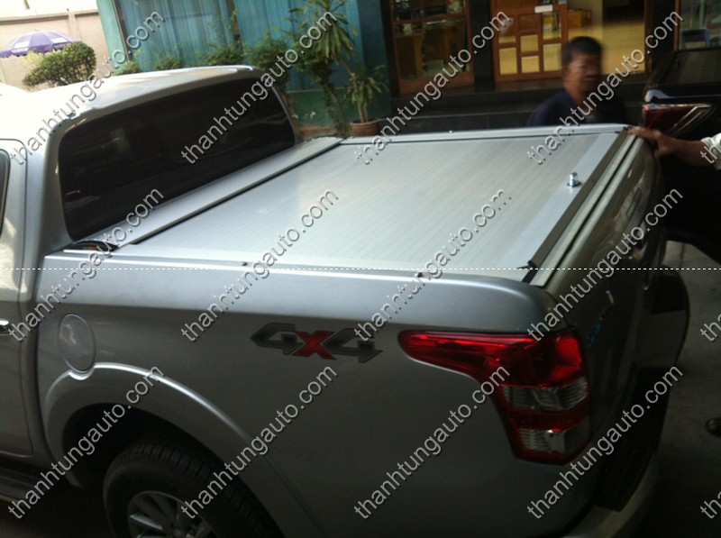 Nắp thùng cuộn cho xe Triton