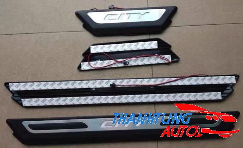Nẹp bước chân có đèn nguyên bản theo xe honda city