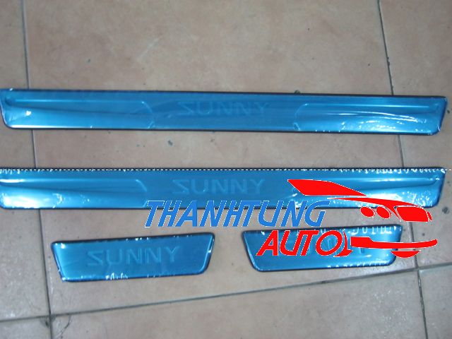 Nẹp bước chân không đèn nissan sunny