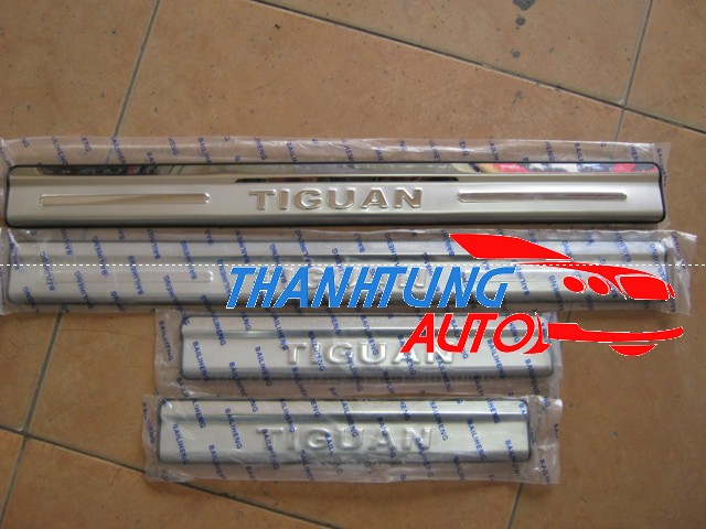 Nẹp bước chân cho xe Tiguan không đèn