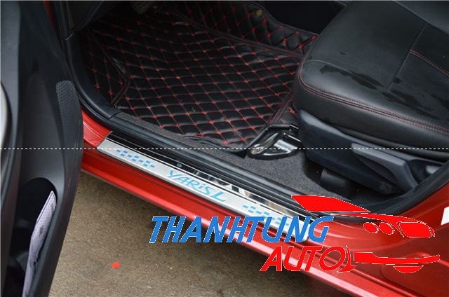 Nẹp bước chân không đèn Yaris 2014