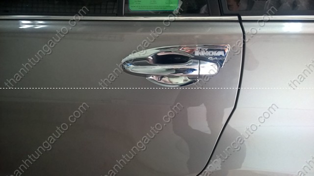 Ốp hõm tay cửa xi mạ cho xe Innova 2016