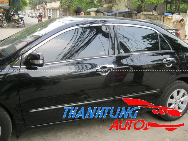 Nẹp viền khung kính cho xe Corolla Altis 2011 - 2013