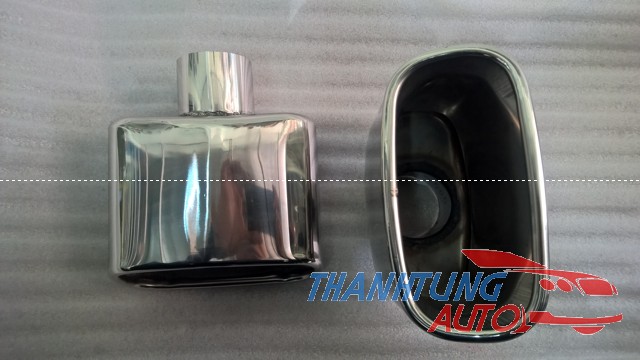 Chụp đuôi pô theo xe Mercedes S500