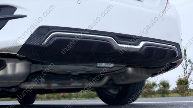 Líp sau mẫu cacbon cho xe Civic 2016-2020