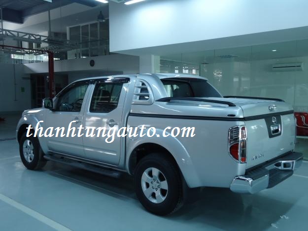 nắp thùng thấp nissan navara 